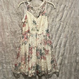 Altar’s State Lace floral dress, Size Small